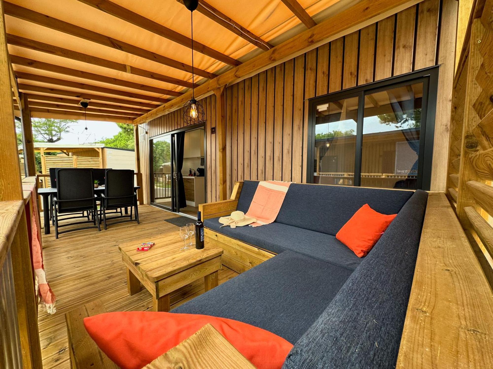 Estivo Premium Deluxe Mobile Homes On Camping Malibu Beach リド・ディ・イエゾロ エクステリア 写真